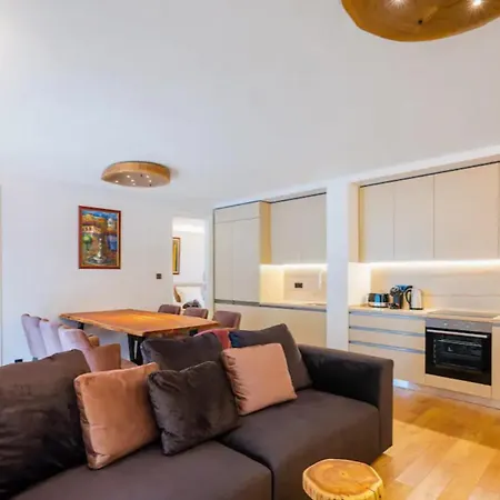 Apartamento Espacoso E Luminoso *