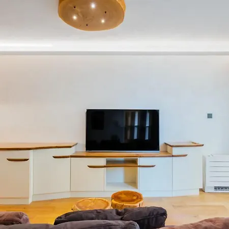 Apartamento Espacoso E Luminoso Apartamento