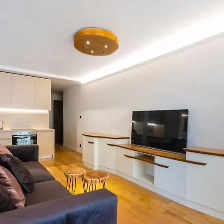 Apartamento Espacoso E Luminoso Apartamento *